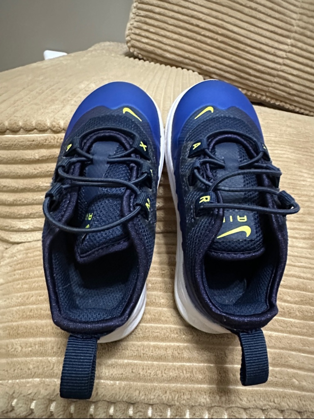 Nike Max Kids Blue & Navy Sneakers with Yellow Swoosh Slipon no tie size 8C - Picture 4 of 7
